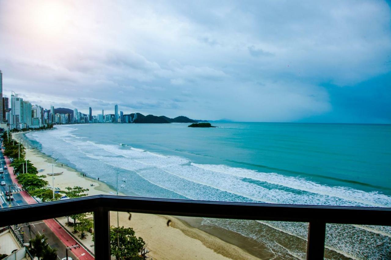 Apto Frente Mar Bal Camboriu Pe Na Areia Fantastica E Encantadora Vista Mar Балнеариу-Камбориу Экстерьер фото